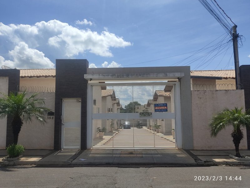 Casa em Condomnio - Aluguel - Jardim Mangar - Santa F do Sul - SP