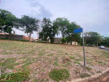 Terreno à Venda